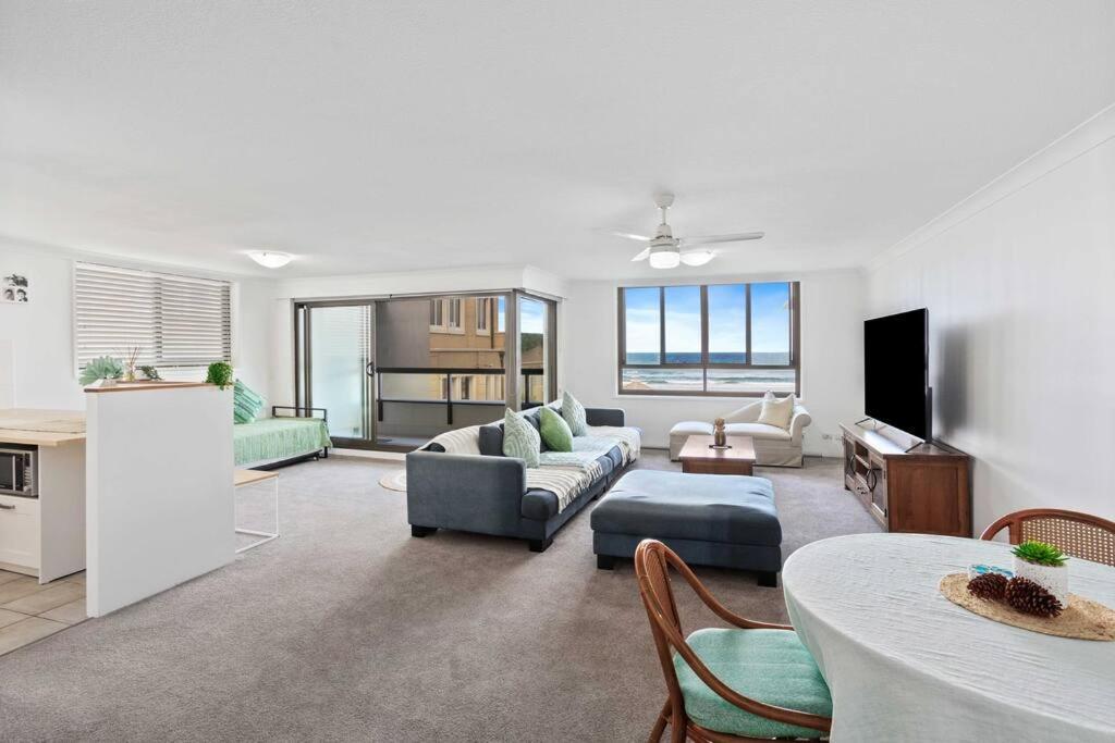 Paloma Oceanfront Apartment Гоулд Коуст Екстериор снимка
