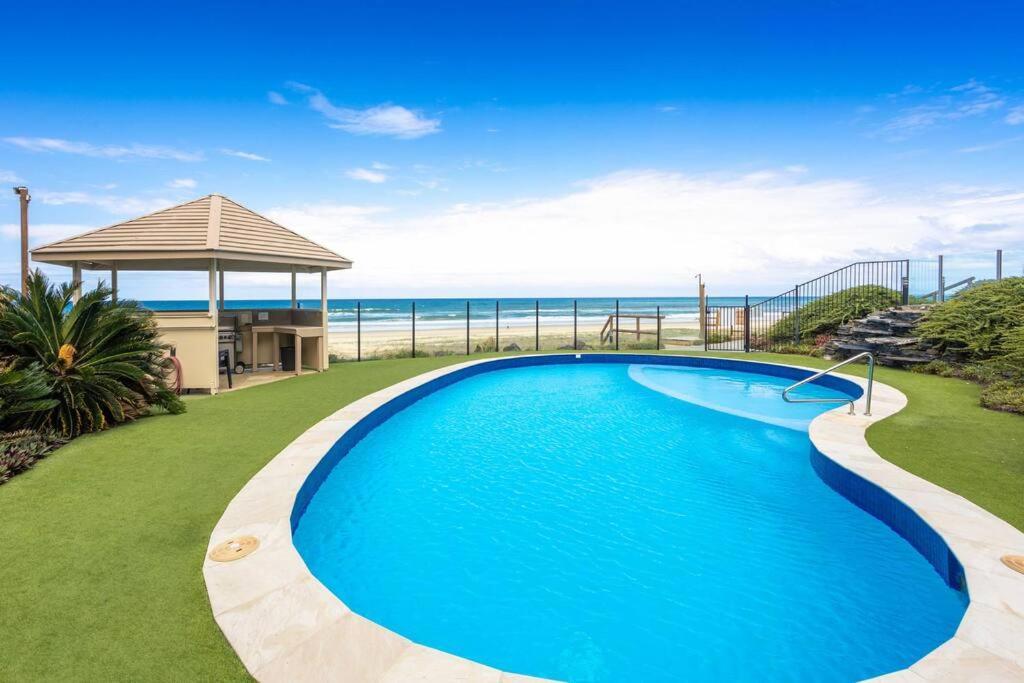 Paloma Oceanfront Apartment Гоулд Коуст Екстериор снимка